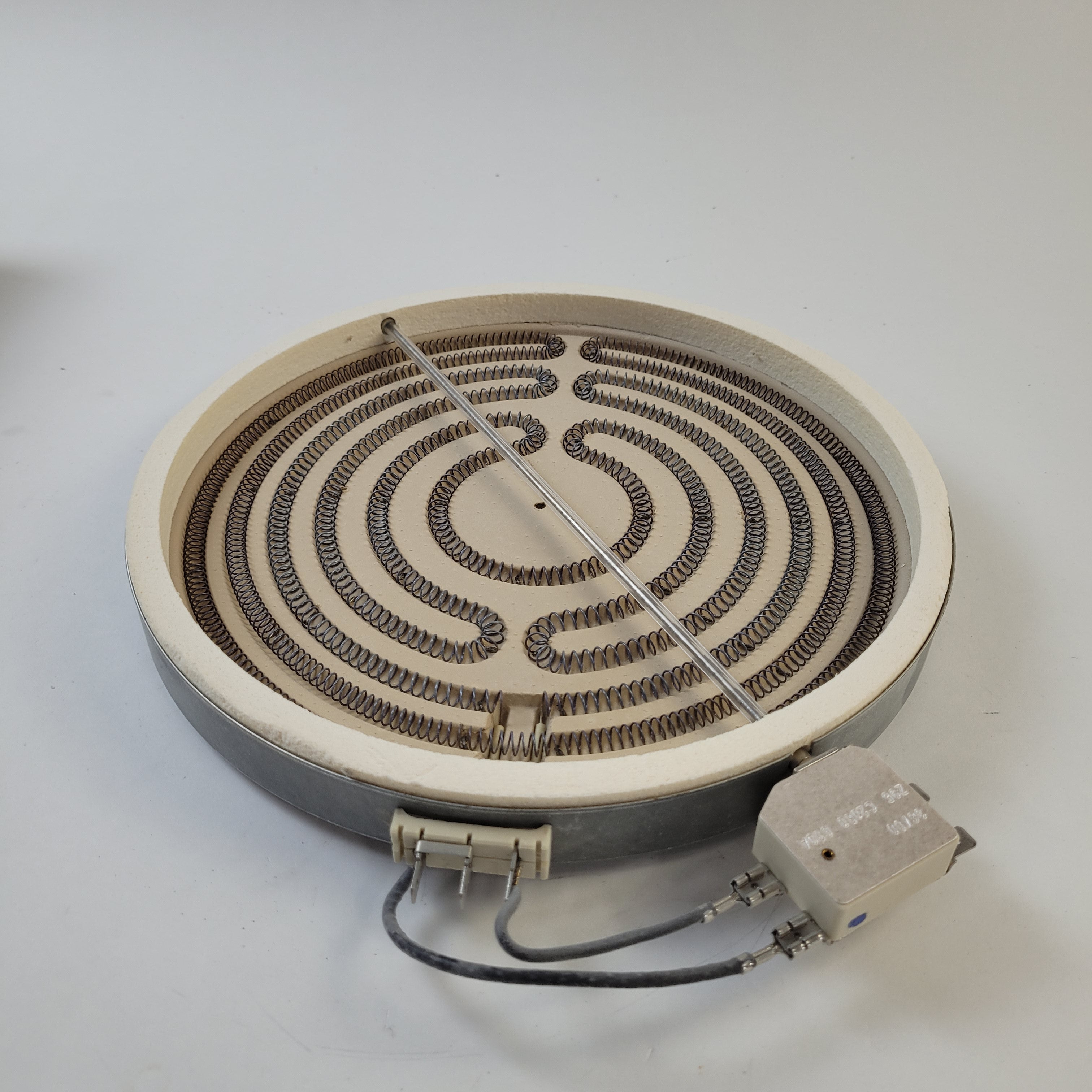 Whirlpool Range Burner Assemblies / Burner Heads WP8185663