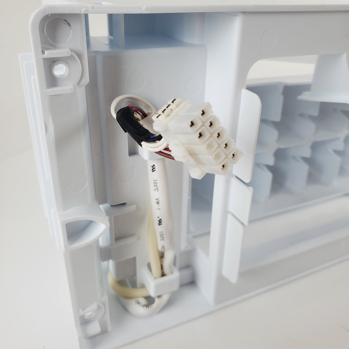 LG Refrigerator & Freezer Ice Makers AEQ73110219