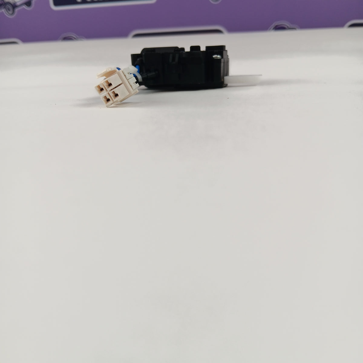 Electrolux Washer Lid Locks 5304511338