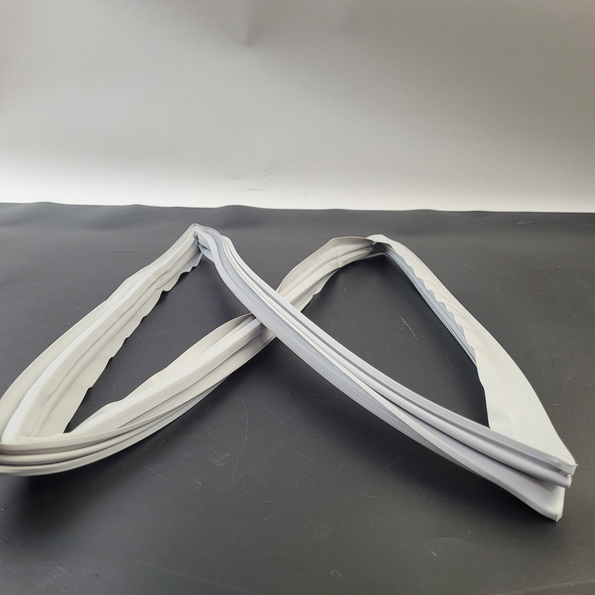 Midea Refrigerator & Freezer Door Gaskets 12131000015703