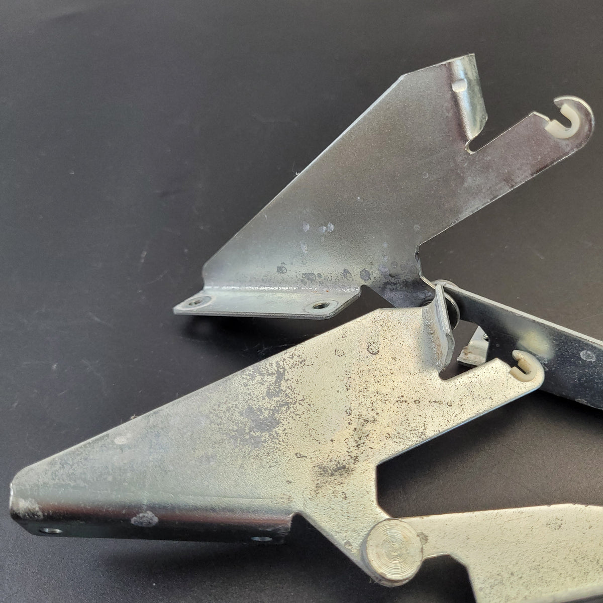 Whirlpool Dryer Door Hinges WP8066057