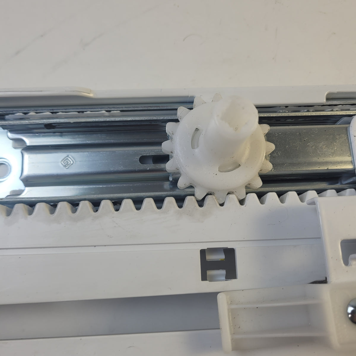 Samsung Refrigerator & Freezer Rails DA97-08804C