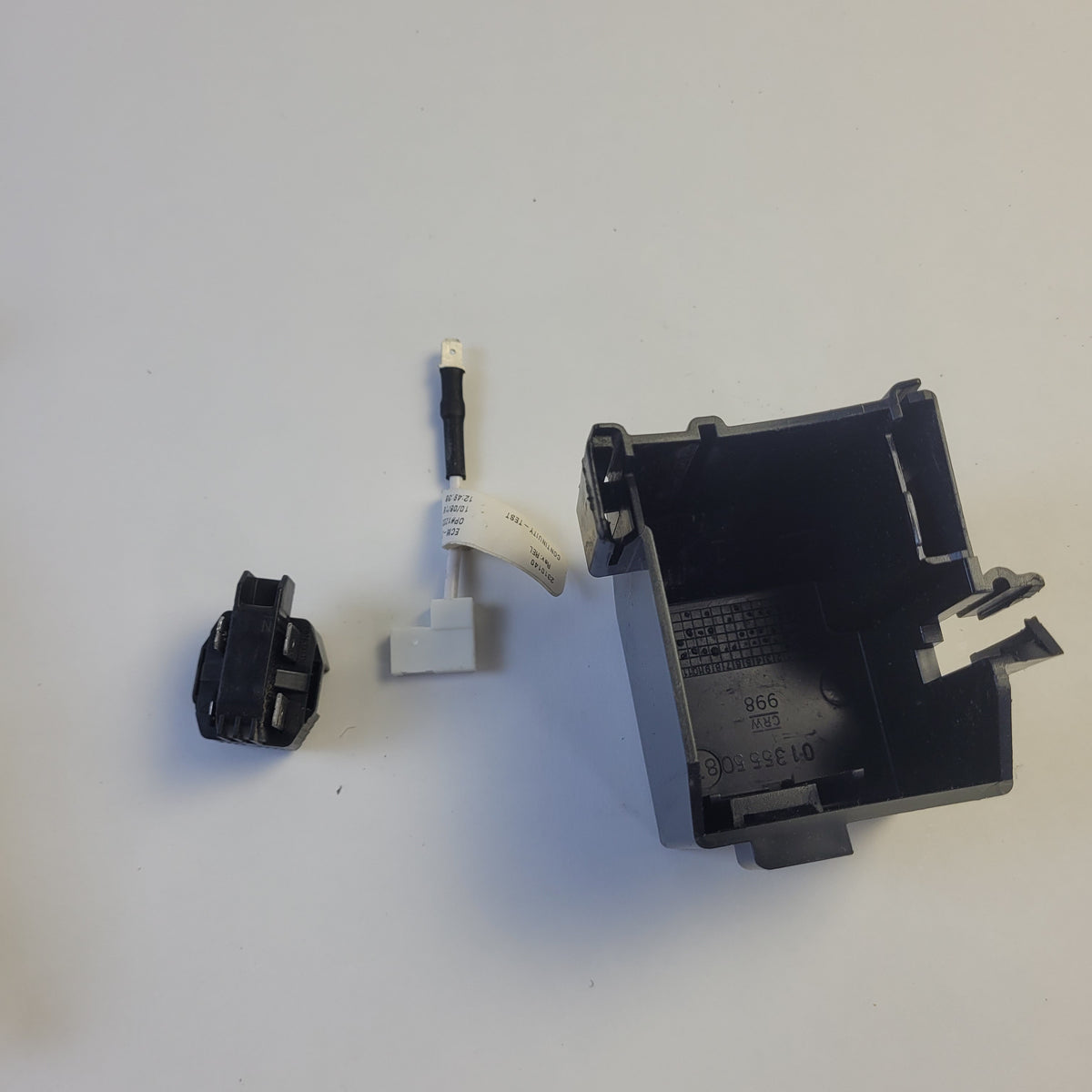 Whirlpool Refrigerator & Freezer Misc. Parts 8201786