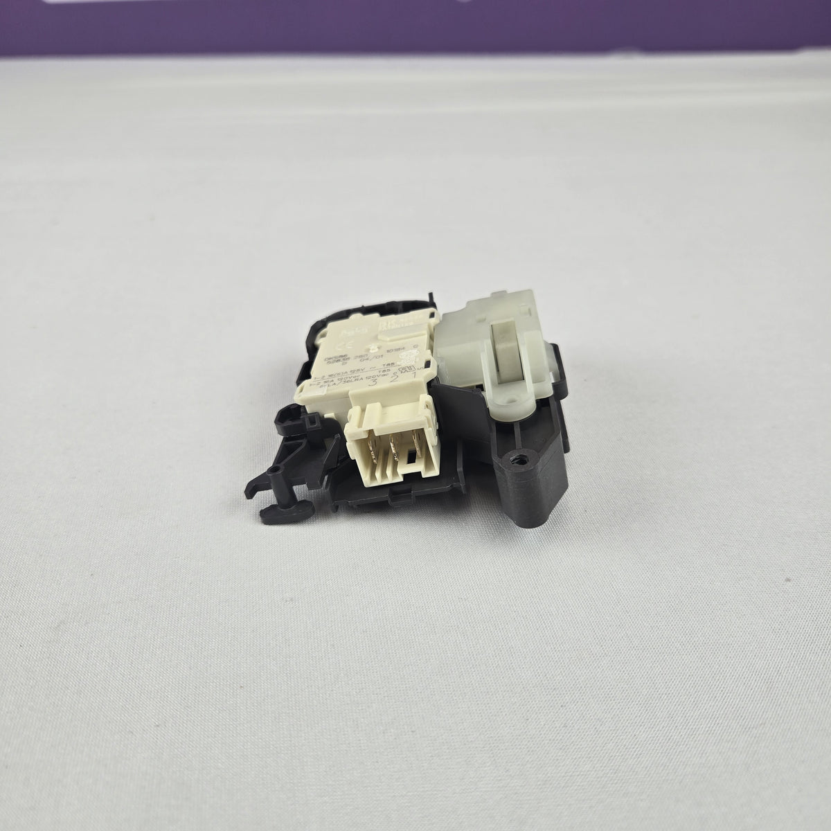 Whirlpool Washer Door Locks W11733849
