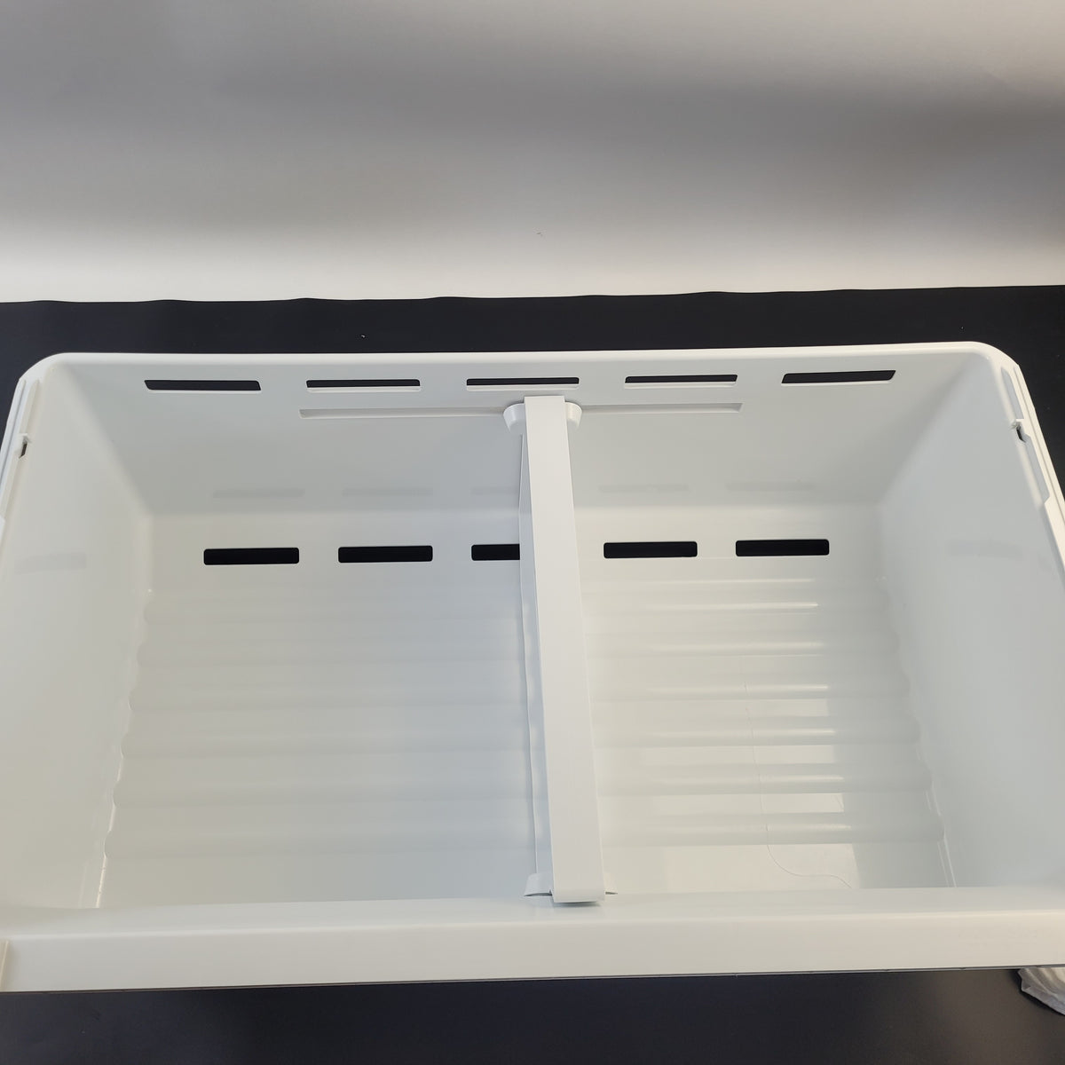Electrolux Refrigerator & Freezer Drawers / Crisper Drawers 5304519057