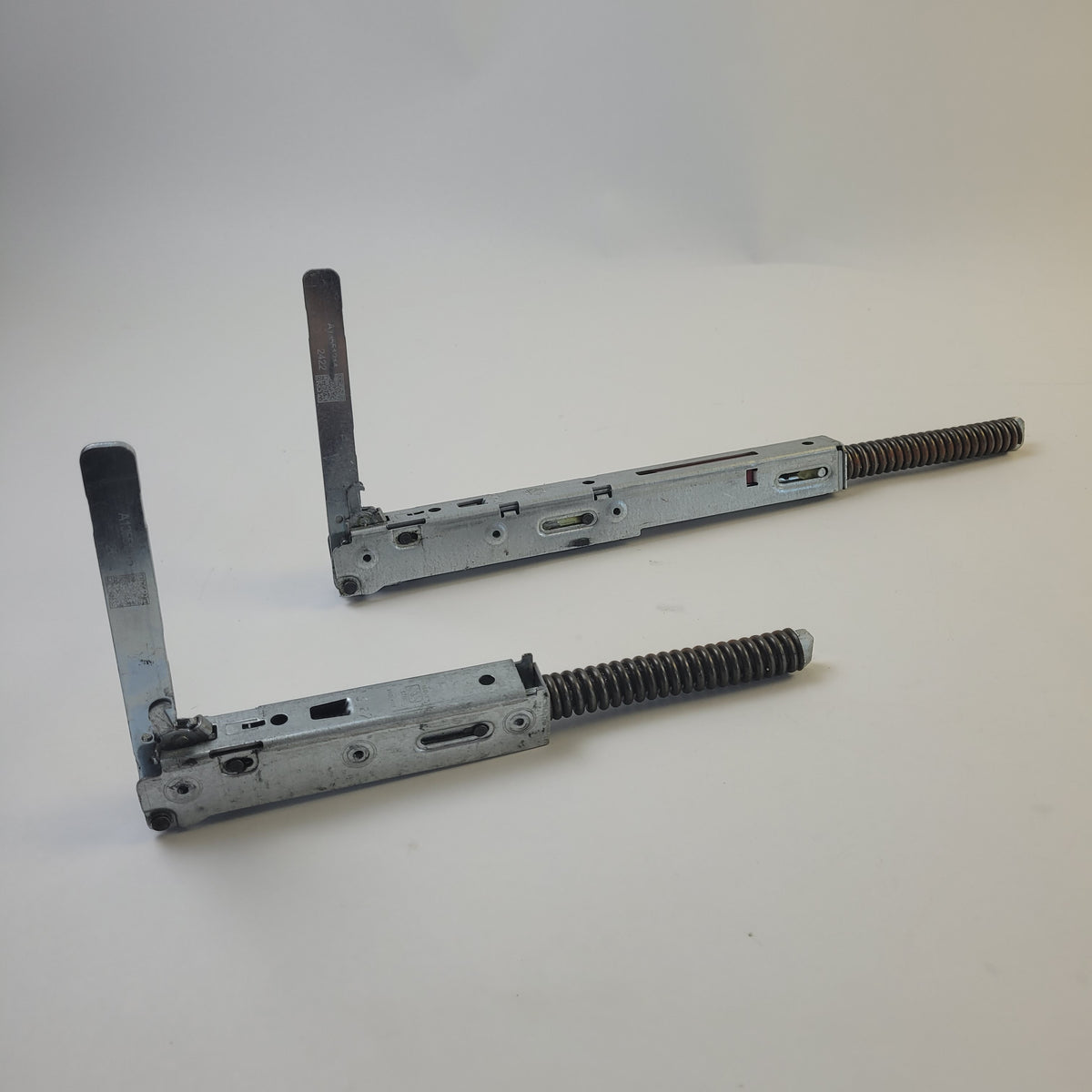 Electrolux Wall Oven Door Hinges 5304530350