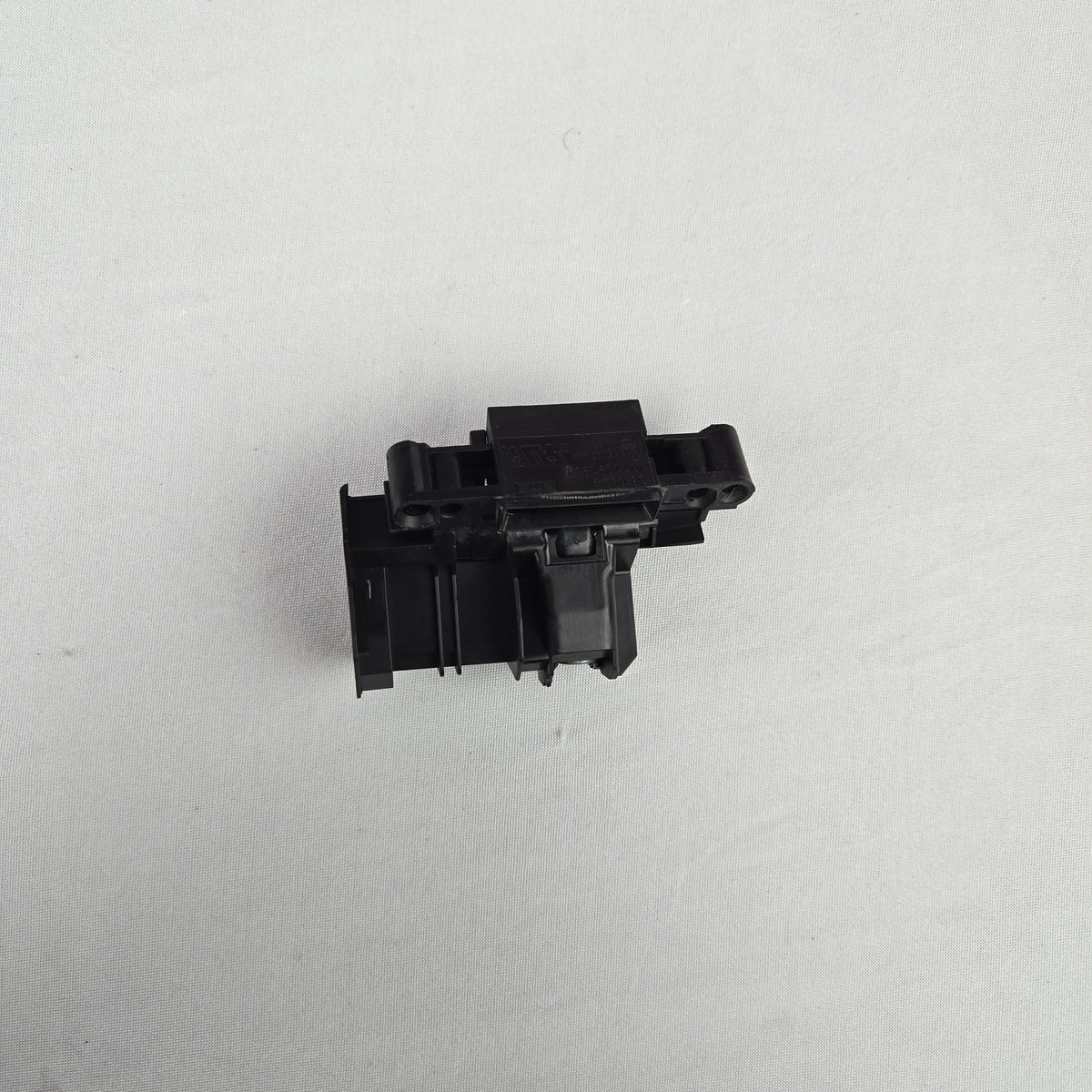 Whirlpool Dishwasher Latches / Locks / Strikes W11689794