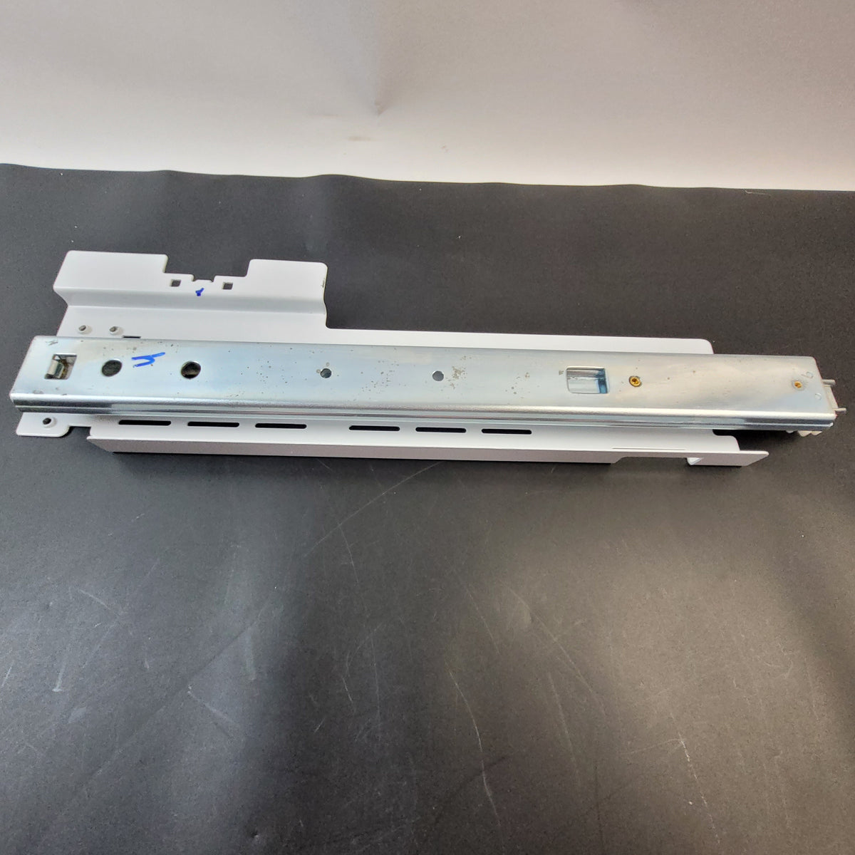 Samsung Refrigerator & Freezer Rails DA97-08805B