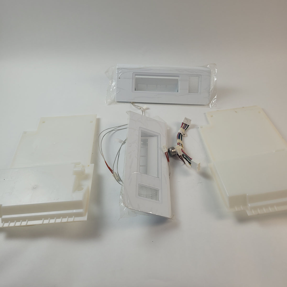 Whirlpool Refrigerator & Freezer Ice Makers W10619962
