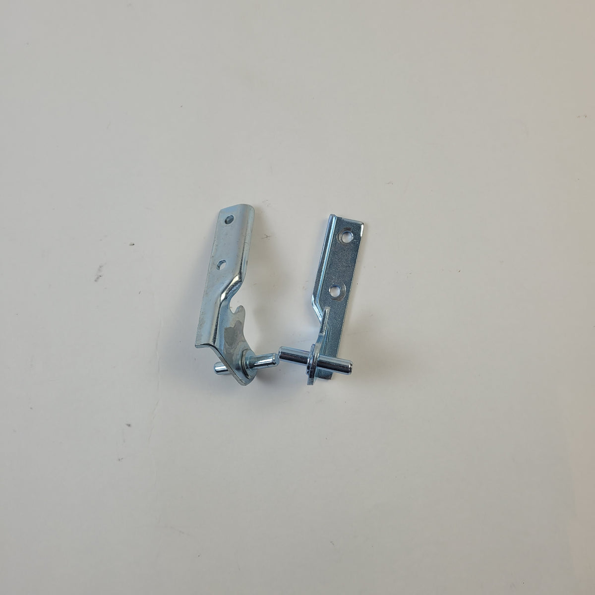 Magic Chef Refrigerator & Freezer Hinges 3031400116