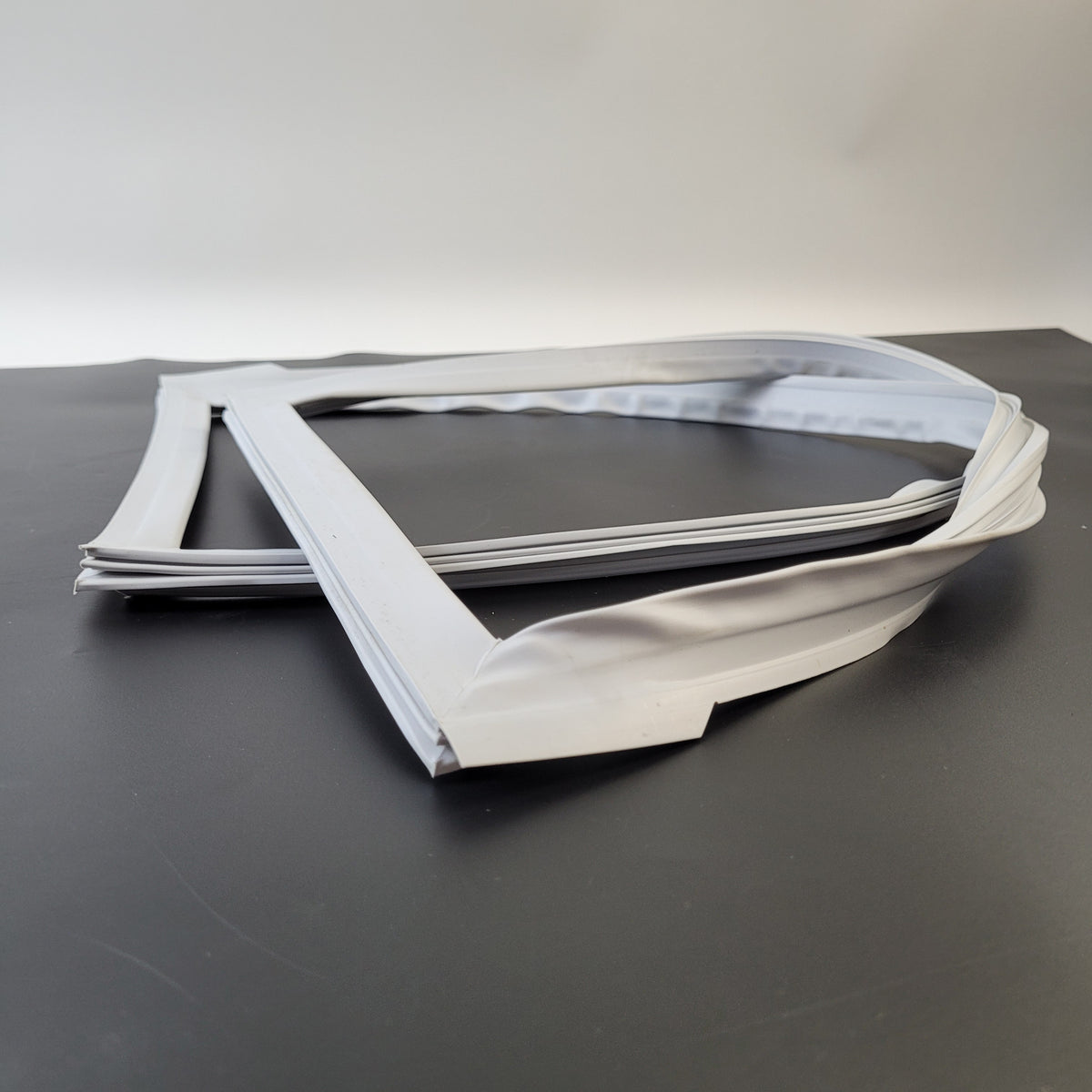 Electrolux Refrigerator & Freezer Door Gaskets 5304529569