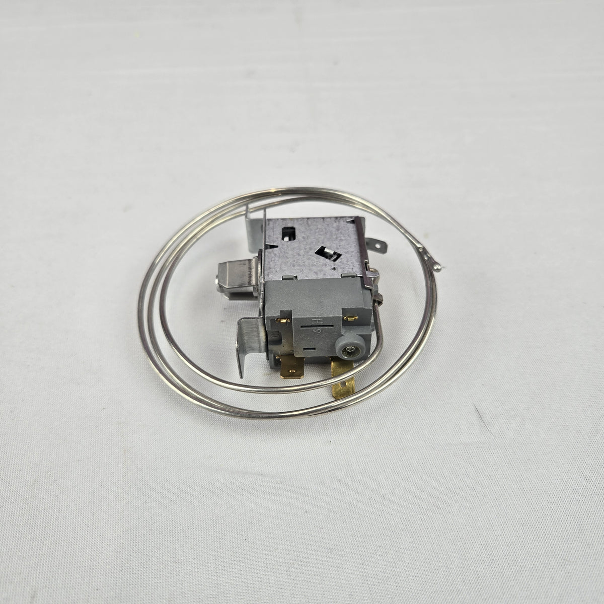 Frigidaire Refrigerator & Freezer Misc. Parts 241537104