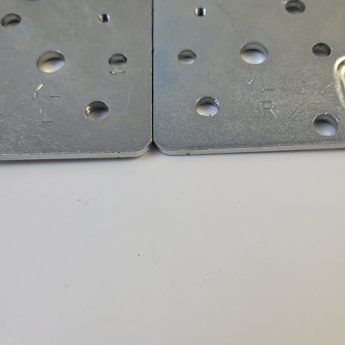 Frigidaire Refrigerator & Freezer Hinges 5304513762