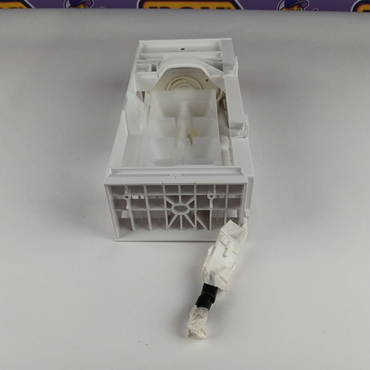 Whirlpool Refrigerator & Freezer Ice Dispensers W11700250