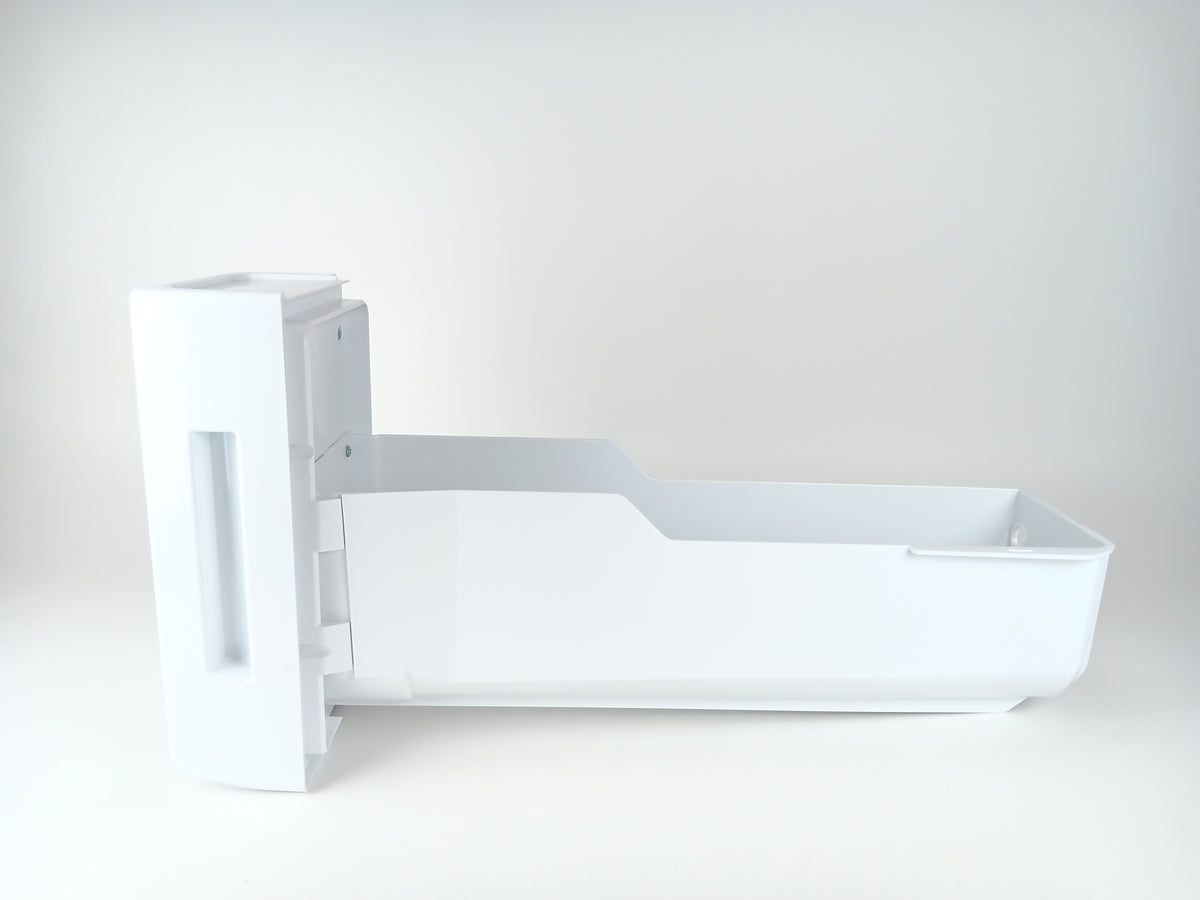 Electrolux Refrigerator & Freezer Ice Bins / Ice Containers  5304530696