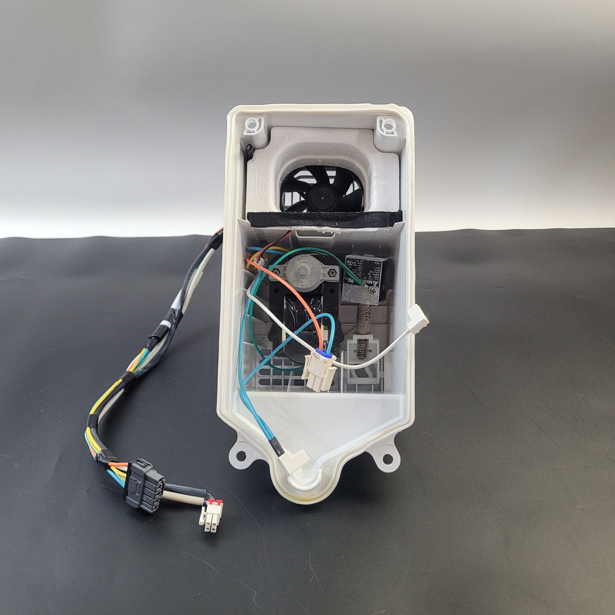 Electrolux Refrigerator & Freezer Ice Makers 5304519207