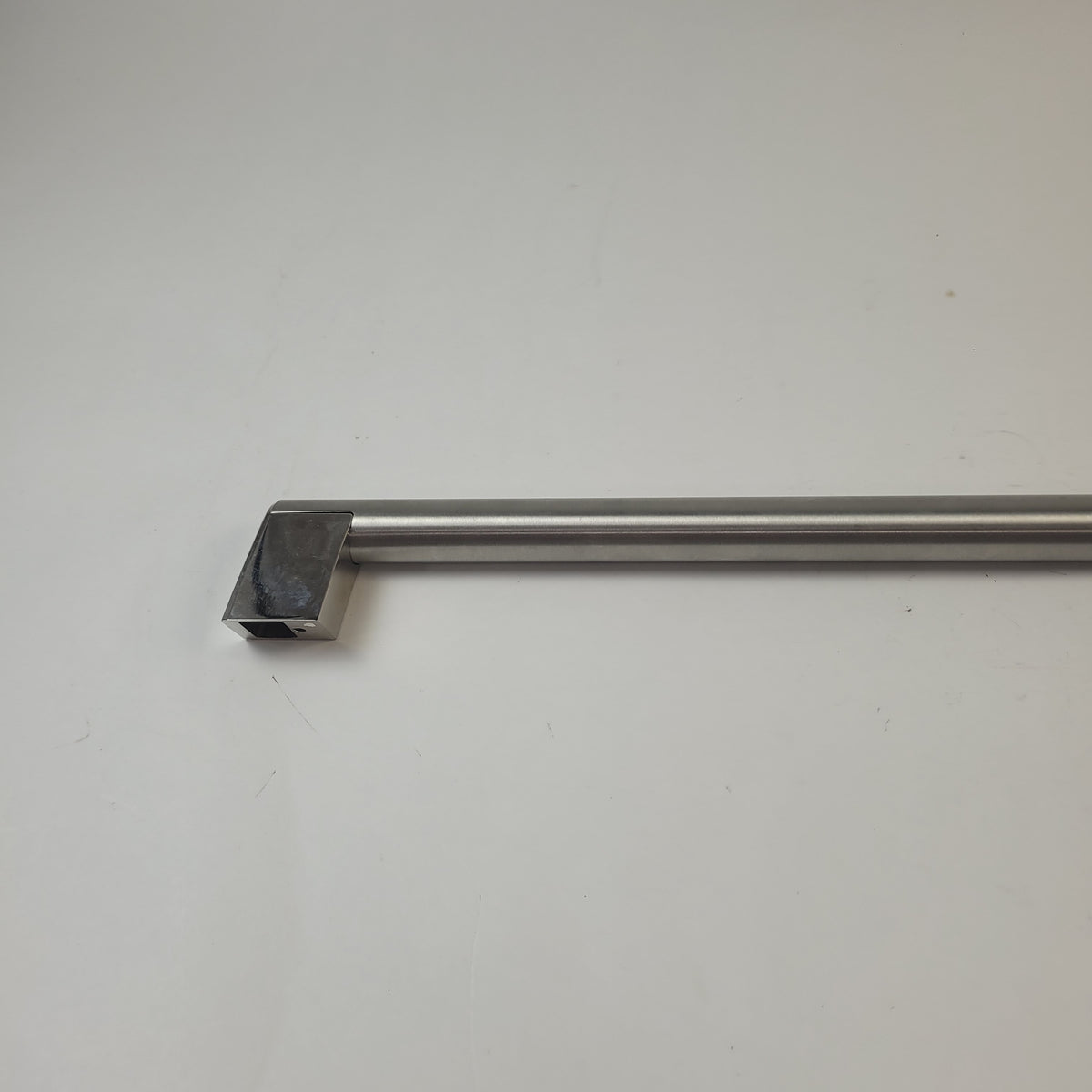 Electrolux Range Door Handles 5304527736