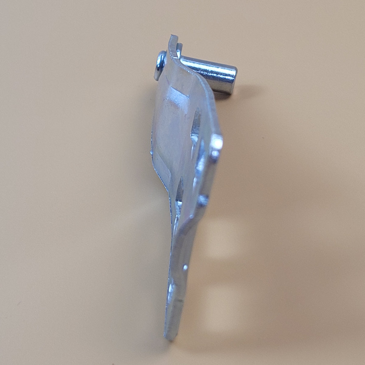 Magic Chef Refrigerator & Freezer Hinges 20120080053