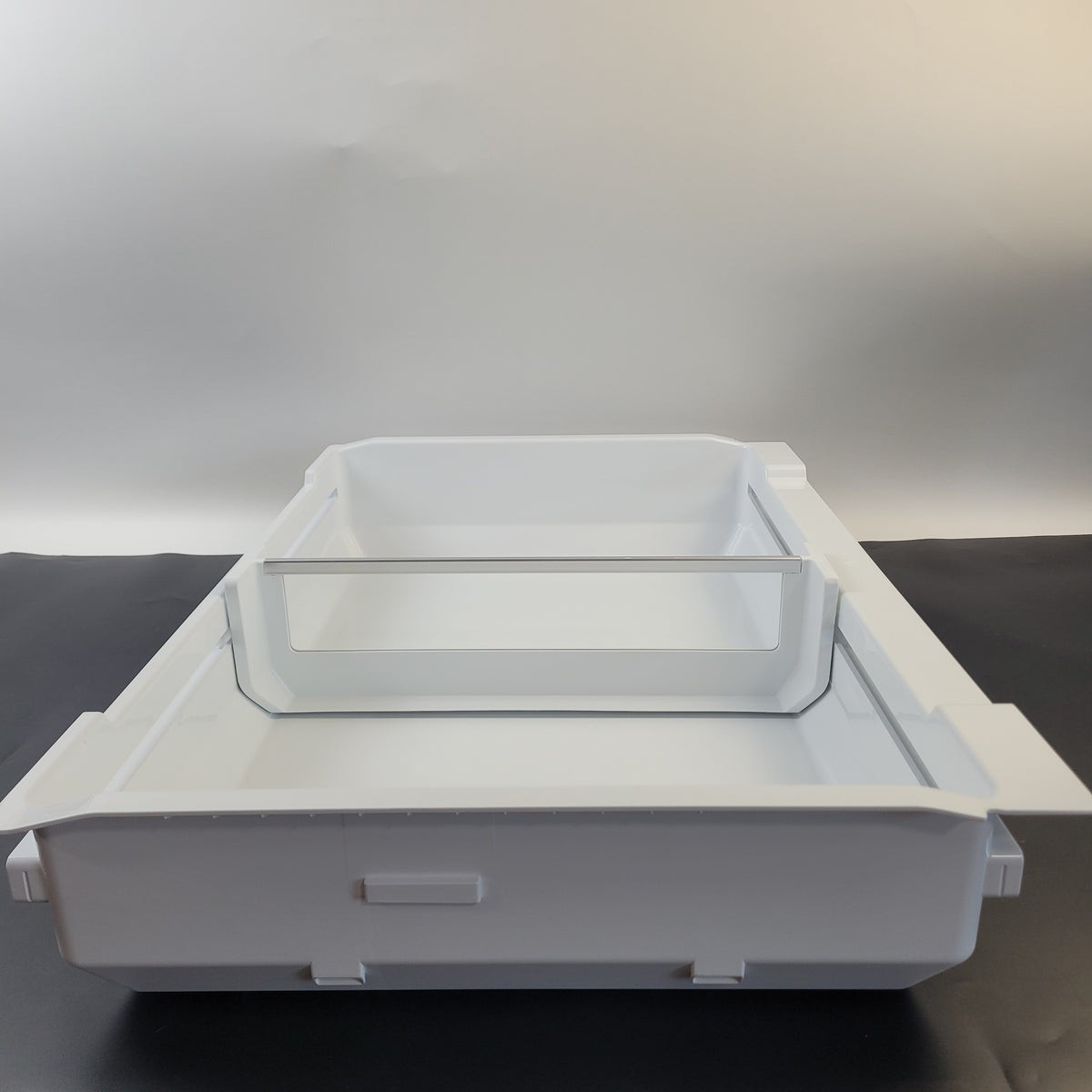 Electrolux Refrigerator & Freezer Drawers / Crisper Drawers 5304529588