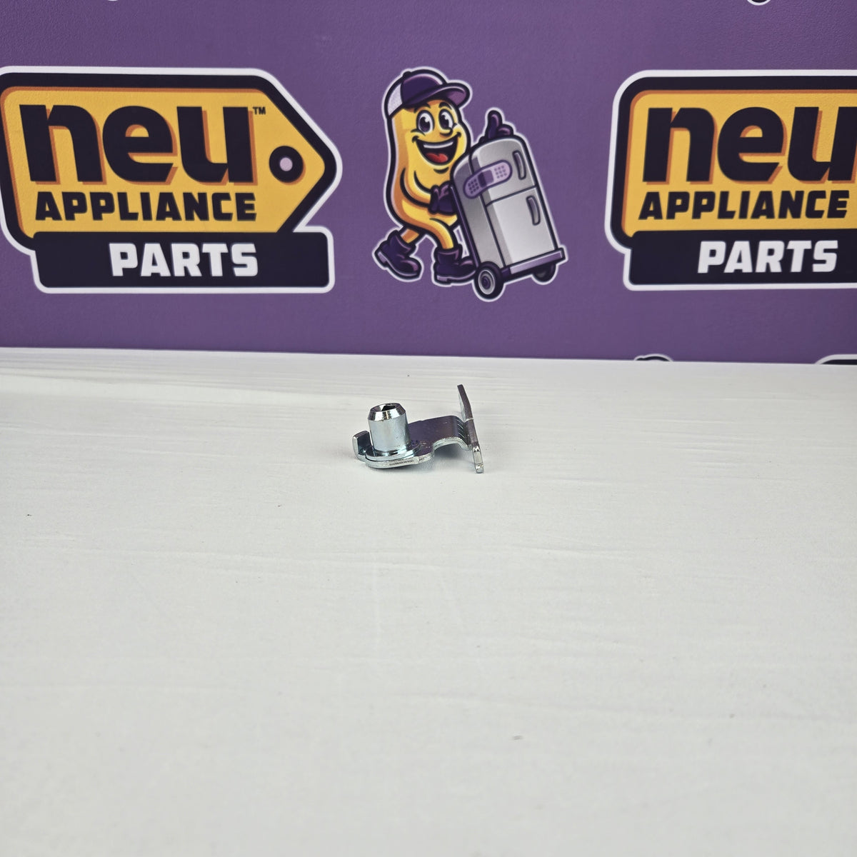 Electrolux 5304519104 Refrigerator & Freezer Hinges