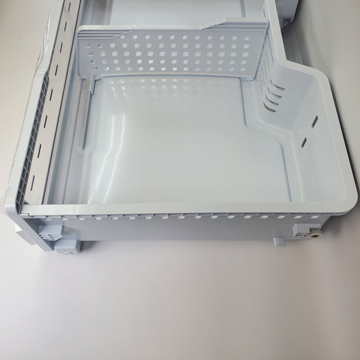 GE Refrigerator & Freezer Drawers / Crisper Drawers WR32X26451
