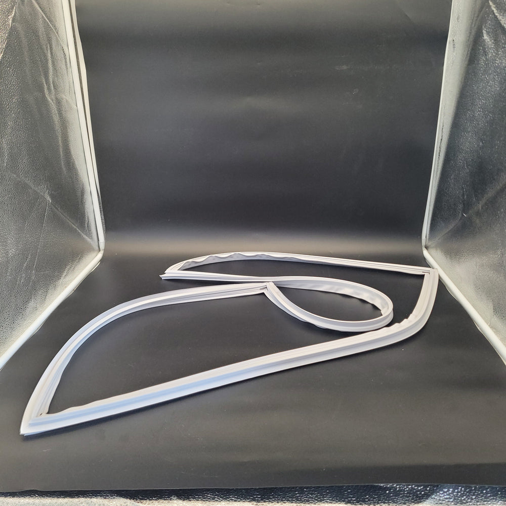 Electrolux Refrigerator & Freezer Door Gaskets 811988584