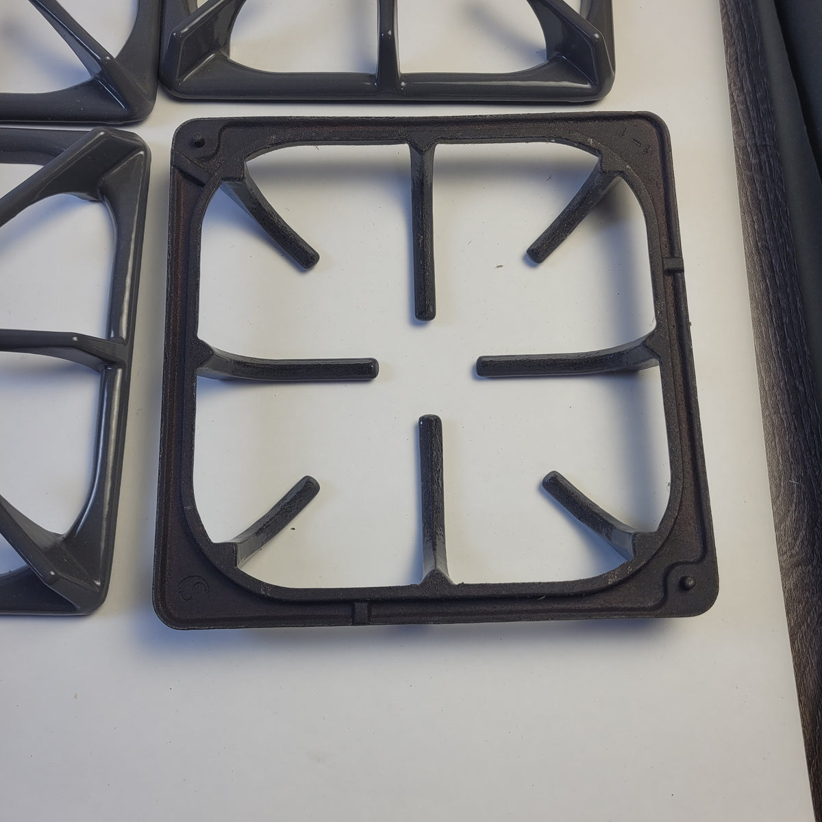 Amana Range Burner Grates 305810Y
