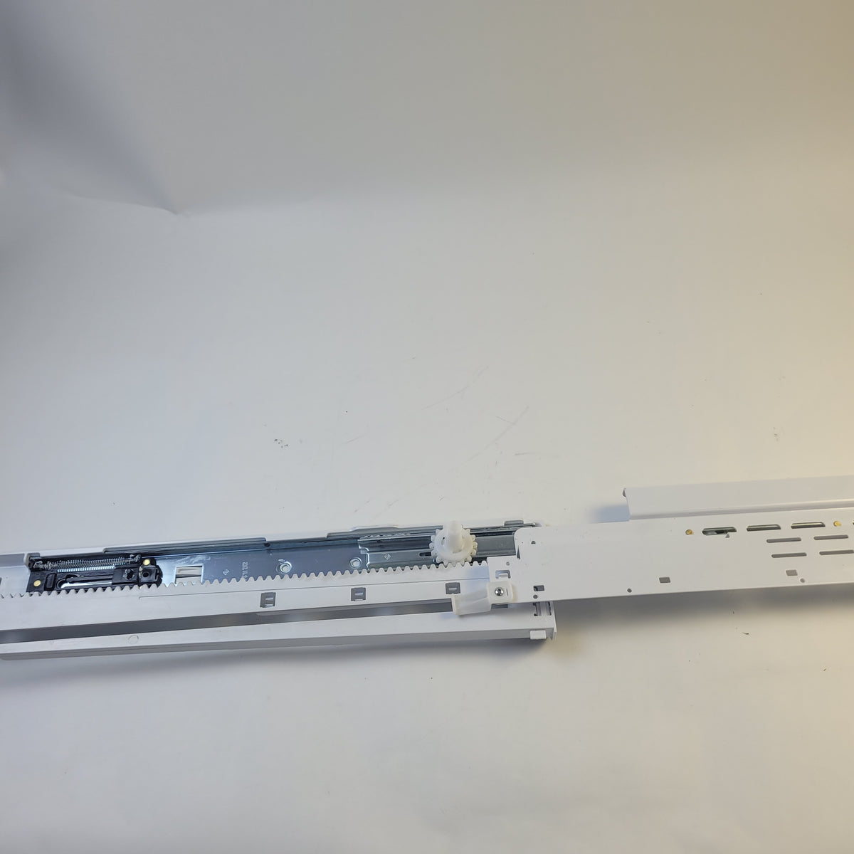 Samsung Refrigerator & Freezer Rails DA97-08804C