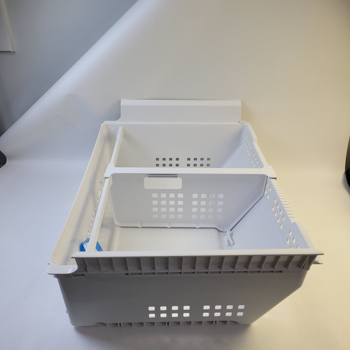 Electrolux Refrigerator & Freezer Drawers / Crisper Drawers 5304525892
