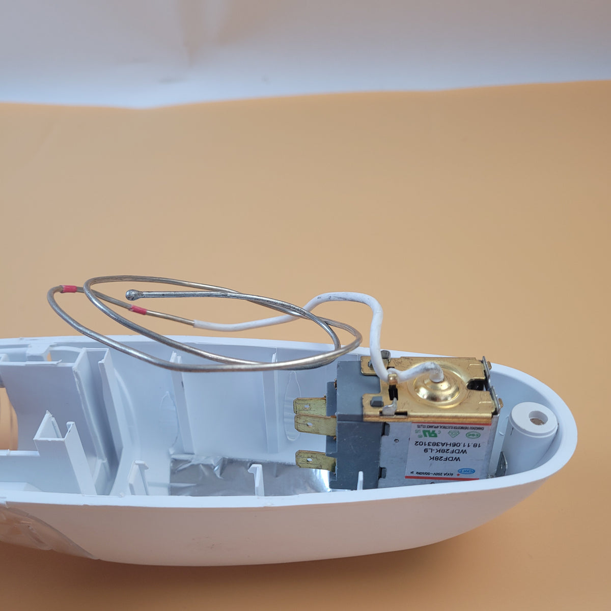 Danby Refrigerator & Freezer Misc. Parts 2400200005