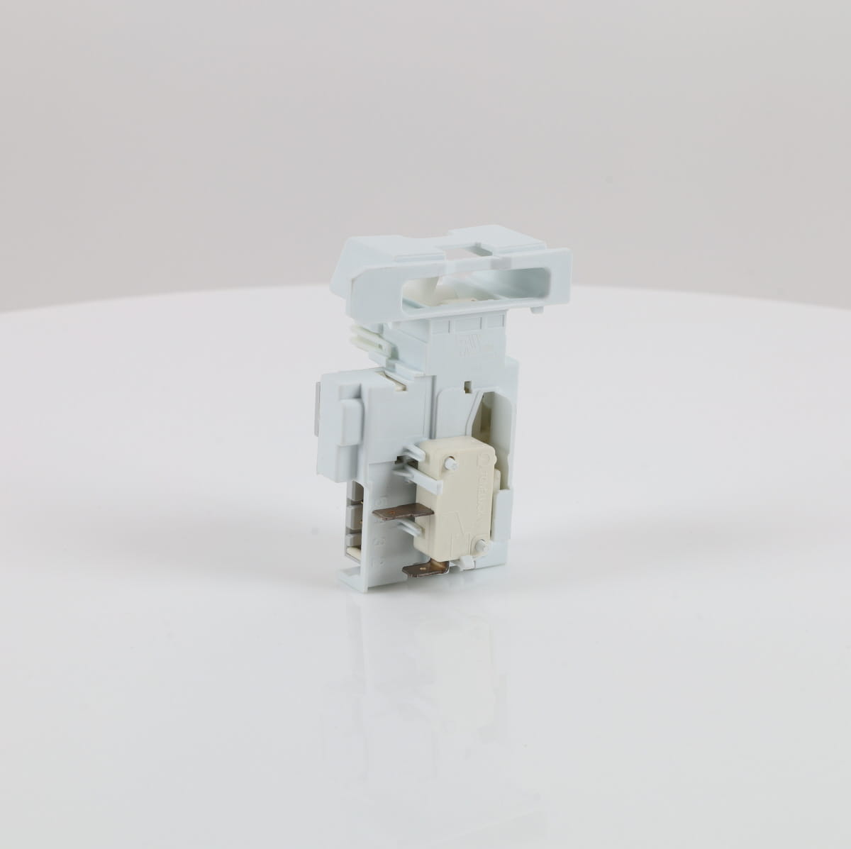 Electrolux Dishwasher Latches / Locks / Strikes 137353300