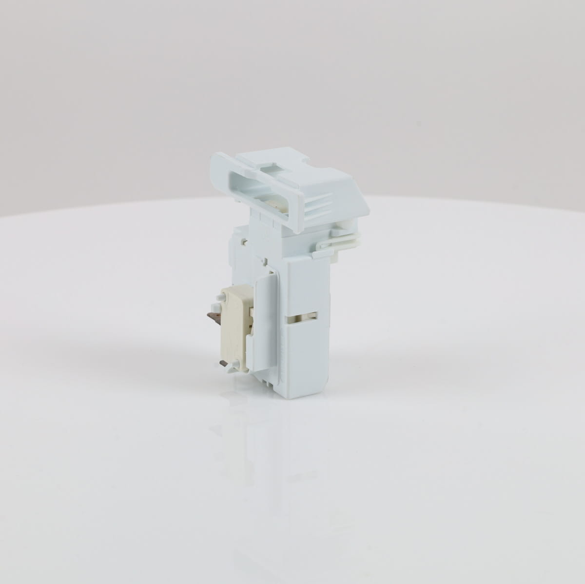 Electrolux Dishwasher Latches / Locks / Strikes 137353300