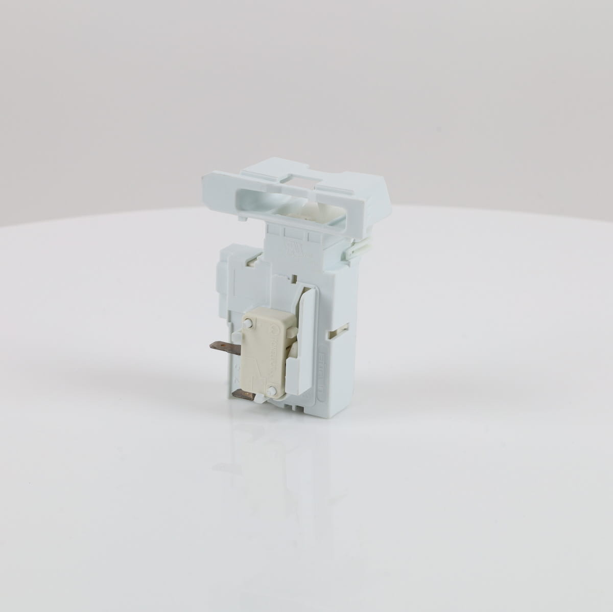 Electrolux Dishwasher Latches / Locks / Strikes 137353300