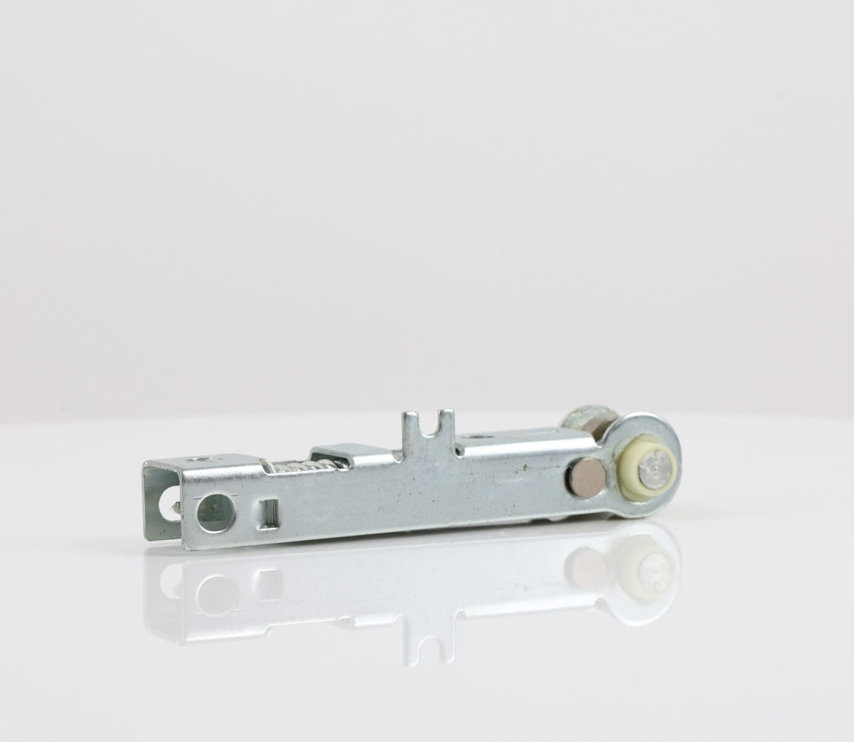 Frigidaire Refrigerator & Freezer Misc. Parts 5304526201