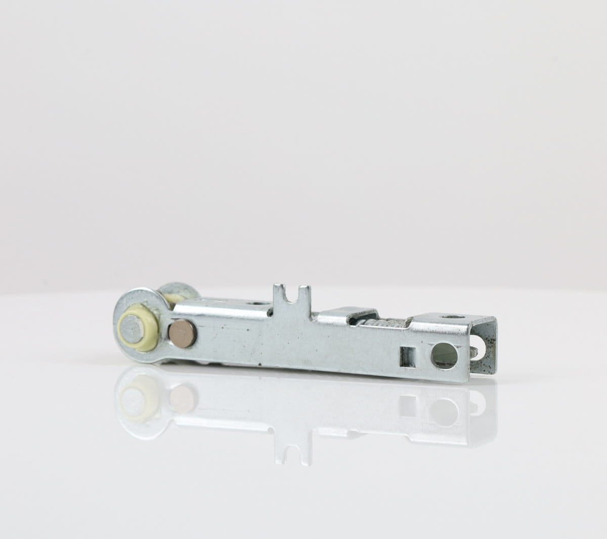 Frigidaire Refrigerator & Freezer Misc. Parts 5304526202